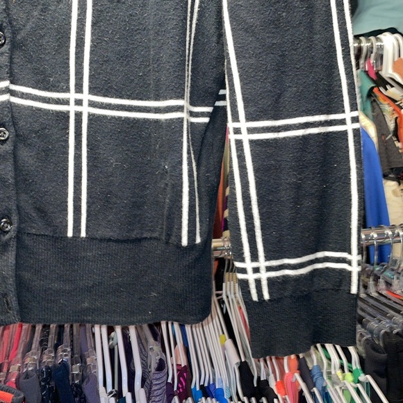 CHAPS fancy tartan plain like ladies top like new condition size medium black - Picture 3 of 9